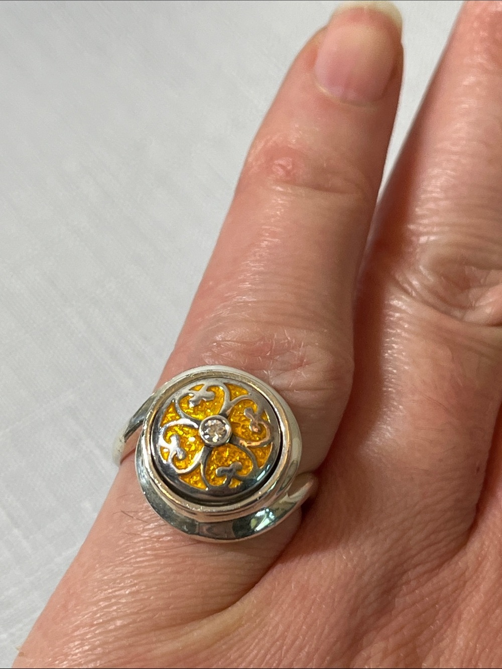 KAMELEON sterling silver ring and one JEWEL POP
Size 5.5